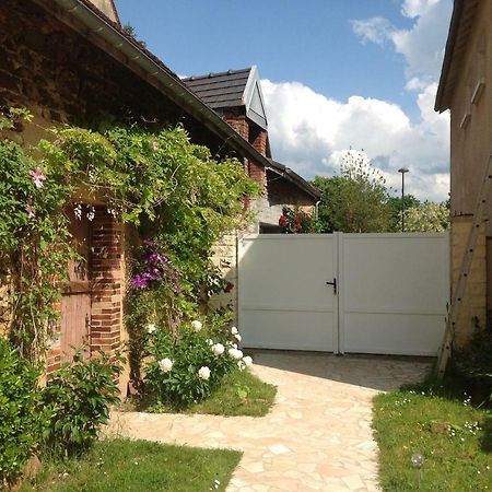 La Bicoque En Puisaye Hotel Saint-Amand-en-Puisaye Eksteriør billede